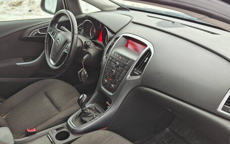 Opel Astra J, 2013 год, 875 000 рублей, 6 фотография