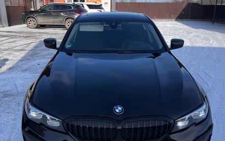 BMW 3 серия, 2020 год, 3 300 000 рублей, 3 фотография