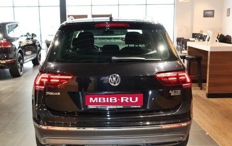 Volkswagen Tiguan II, 2017 год, 2 899 000 рублей, 4 фотография