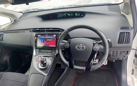 Toyota Prius, 2012 год, 1 400 000 рублей, 11 фотография