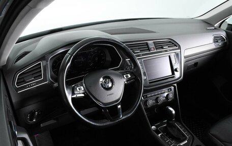 Volkswagen Tiguan II, 2017 год, 2 835 000 рублей, 12 фотография