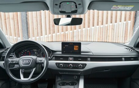 Audi A4, 2017 год, 2 360 000 рублей, 8 фотография