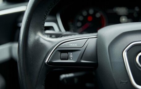Audi A4, 2017 год, 2 360 000 рублей, 11 фотография