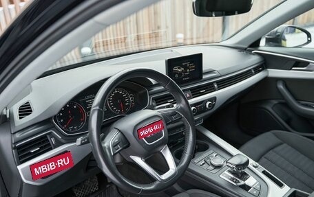 Audi A4, 2017 год, 2 360 000 рублей, 6 фотография