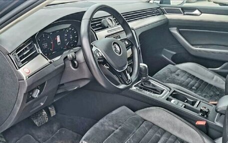 Volkswagen Passat B8 рестайлинг, 2018 год, 2 580 000 рублей, 7 фотография