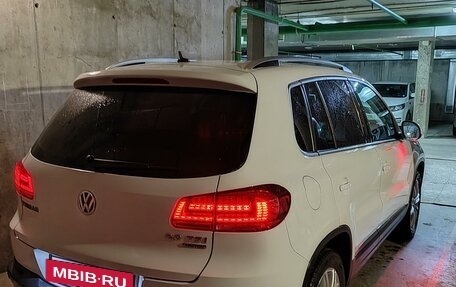 Volkswagen Tiguan I, 2015 год, 2 500 000 рублей, 4 фотография