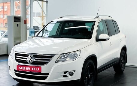 Volkswagen Tiguan I, 2010 год, 1 429 900 рублей, 2 фотография