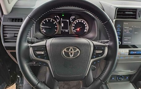 Toyota Land Cruiser Prado 150 рестайлинг 2, 2022 год, 6 800 000 рублей, 18 фотография