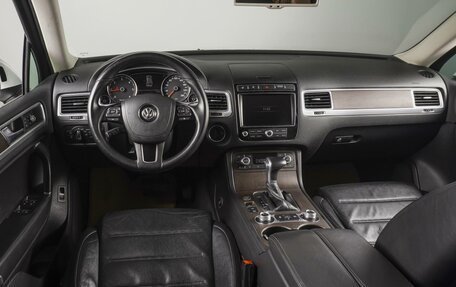 Volkswagen Touareg III, 2015 год, 3 670 000 рублей, 6 фотография