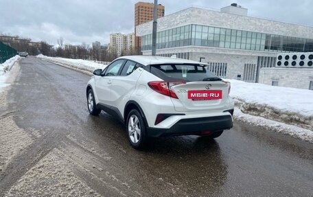Toyota C-HR I рестайлинг, 2019 год, 2 500 000 рублей, 16 фотография