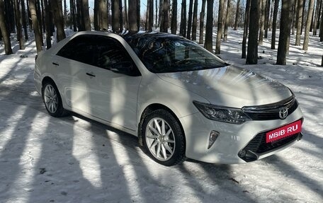 Toyota Camry, 2017 год, 2 650 000 рублей, 3 фотография