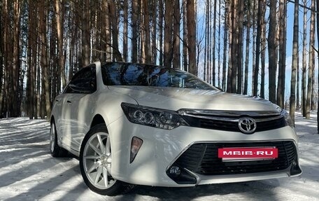 Toyota Camry, 2017 год, 2 650 000 рублей, 13 фотография
