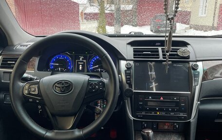 Toyota Camry, 2017 год, 2 650 000 рублей, 19 фотография