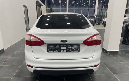 Ford Fiesta, 2015 год, 900 000 рублей, 7 фотография