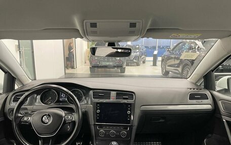 Volkswagen Golf VII, 2019 год, 1 774 000 рублей, 25 фотография