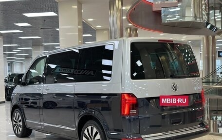Volkswagen Multivan T6 рестайлинг, 2020 год, 7 190 000 рублей, 2 фотография