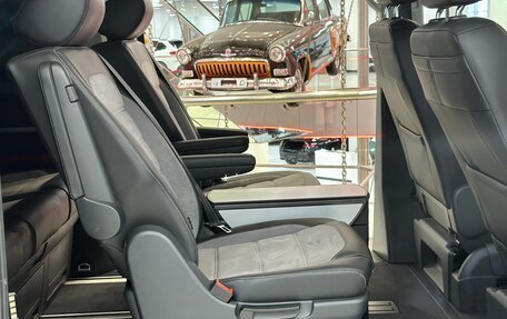 Volkswagen Multivan T6 рестайлинг, 2020 год, 7 190 000 рублей, 32 фотография