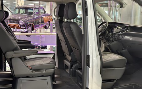 Volkswagen Multivan T6 рестайлинг, 2020 год, 7 190 000 рублей, 34 фотография