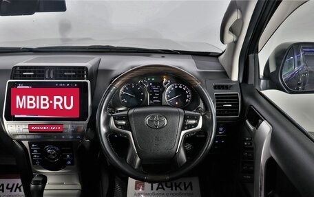 Toyota Land Cruiser Prado 150 рестайлинг 2, 2017 год, 4 750 000 рублей, 7 фотография