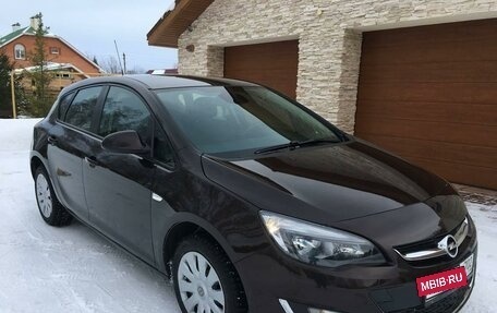 Opel Astra J, 2014 год, 1 168 000 рублей, 2 фотография