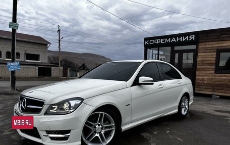 Mercedes-Benz C-Класс, 2011 год, 1 385 000 рублей, 2 фотография
