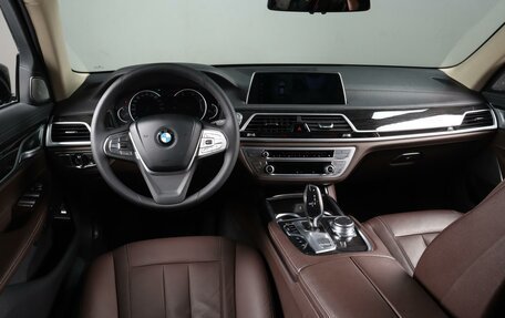 BMW 7 серия, 2017 год, 4 199 000 рублей, 6 фотография