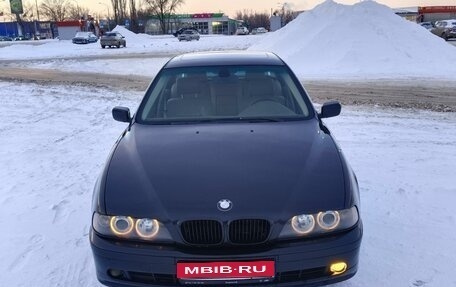 BMW 5 серия, 2003 год, 650 000 рублей, 1 фотография