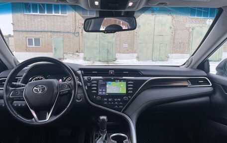 Toyota Camry, 2018 год, 3 000 000 рублей, 7 фотография