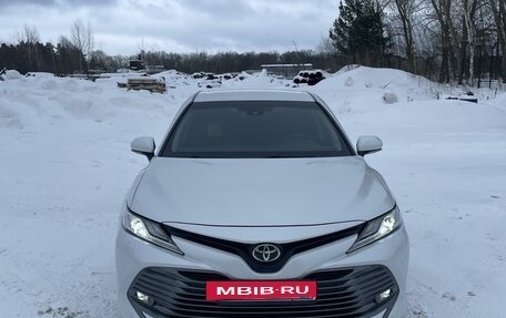 Toyota Camry, 2018 год, 3 000 000 рублей, 3 фотография
