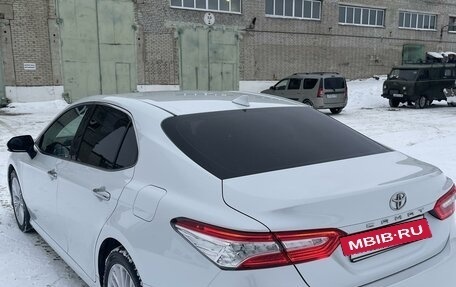 Toyota Camry, 2018 год, 3 000 000 рублей, 10 фотография