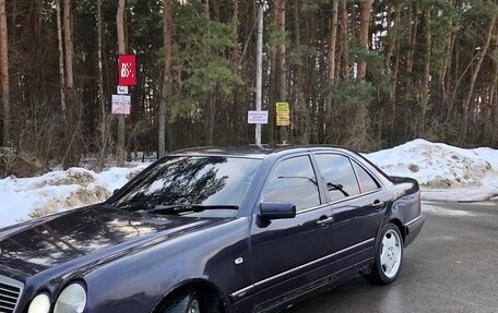 Mercedes-Benz E-Класс, 1998 год, 275 000 рублей, 1 фотография