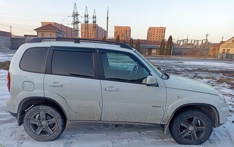 Chevrolet Niva I рестайлинг, 2015 год, 800 000 рублей, 3 фотография