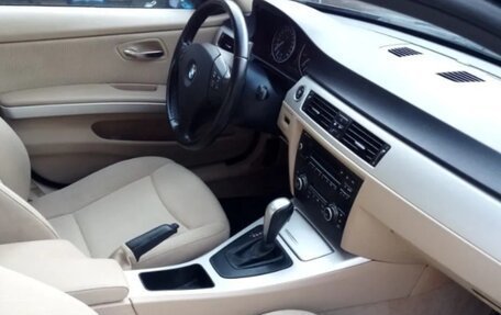 BMW 3 серия, 2011 год, 1 050 000 рублей, 2 фотография