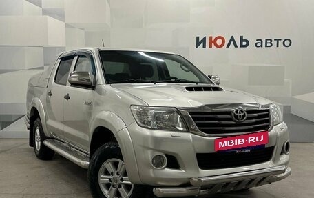 Toyota Hilux VII, 2012 год, 2 250 000 рублей, 3 фотография