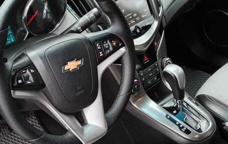 Chevrolet Cruze II, 2013 год, 930 000 рублей, 10 фотография