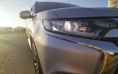 Mitsubishi Outlander III рестайлинг 3, 2016 год, 2 320 000 рублей, 1 фотография