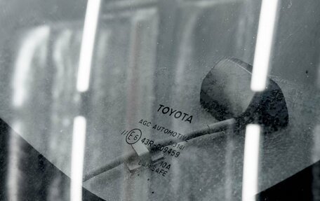 Toyota Noah III, 2016 год, 2 240 000 рублей, 10 фотография