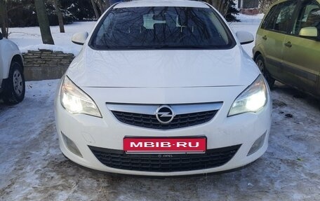 Opel Astra J, 2011 год, 850 000 рублей, 15 фотография