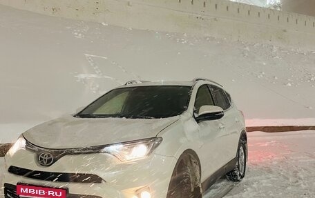 Toyota RAV4, 2016 год, 2 950 000 рублей, 12 фотография
