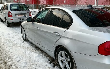 BMW 3 серия, 2011 год, 1 650 000 рублей, 3 фотография