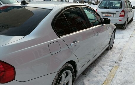 BMW 3 серия, 2011 год, 1 650 000 рублей, 4 фотография