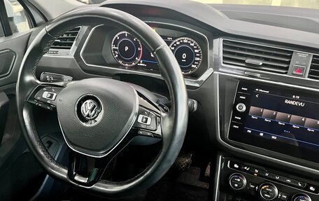 Volkswagen Tiguan II, 2018 год, 2 958 000 рублей, 10 фотография