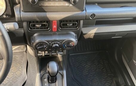 Suzuki Jimny, 2020 год, 3 100 000 рублей, 23 фотография