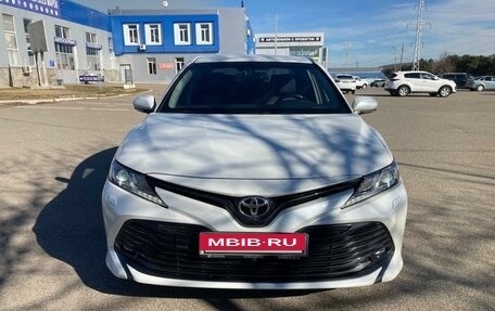 Toyota Camry, 2019 год, 3 020 000 рублей, 10 фотография