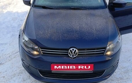 Volkswagen Polo VI (EU Market), 2011 год, 800 000 рублей, 17 фотография