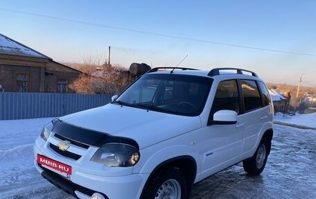 Chevrolet Niva I рестайлинг, 2018 год, 810 000 рублей, 2 фотография