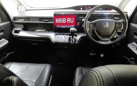 Honda Stepwgn IV, 2020 год, 2 300 000 рублей, 9 фотография