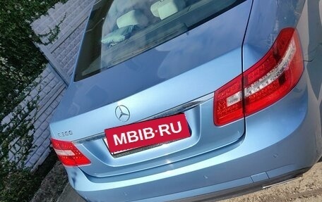 Mercedes-Benz E-Класс, 2010 год, 2 300 000 рублей, 4 фотография