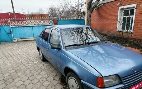 Opel Kadett E рестайлинг, 1986 год, 100 000 рублей, 8 фотография