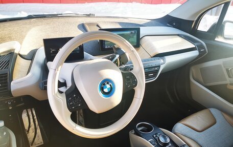 BMW i3 I01 рестайлинг, 2014 год, 2 100 000 рублей, 24 фотография